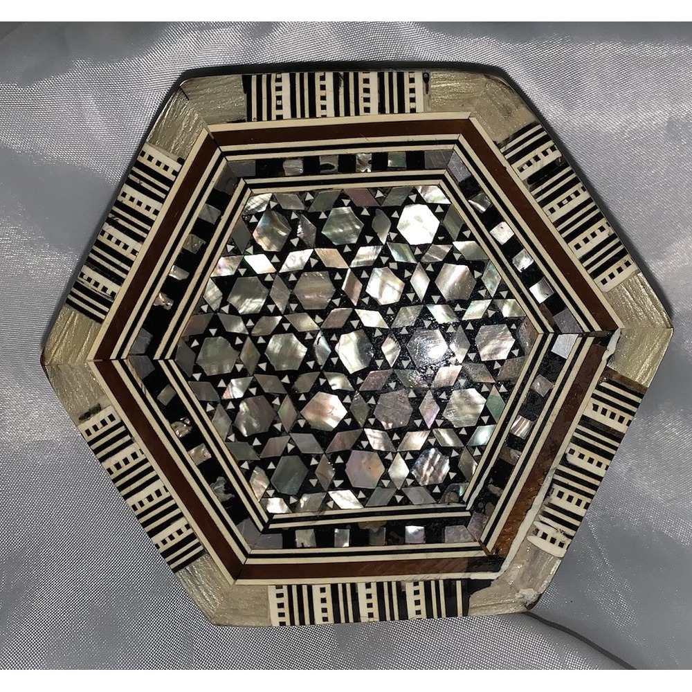 Egyptian Inlaid Mother of Pearl Hexagonal Handmade Jewelry  Box‎ 6.75" X 2.25"